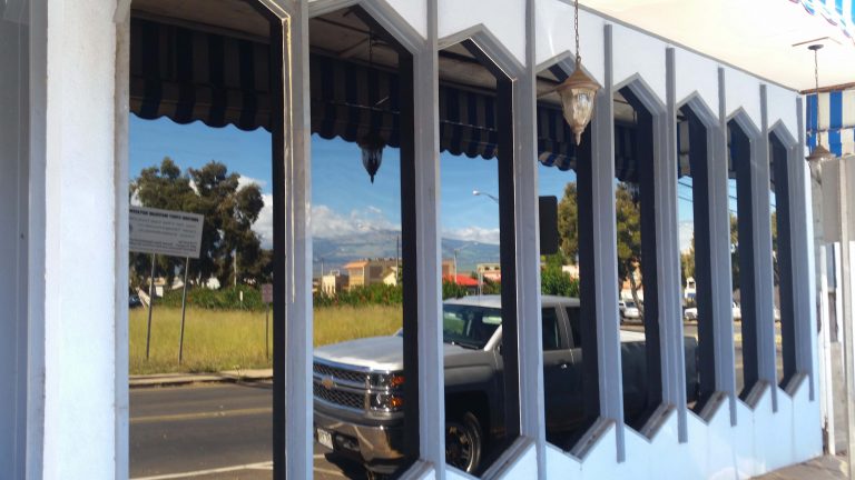 Commercial tint on business setting